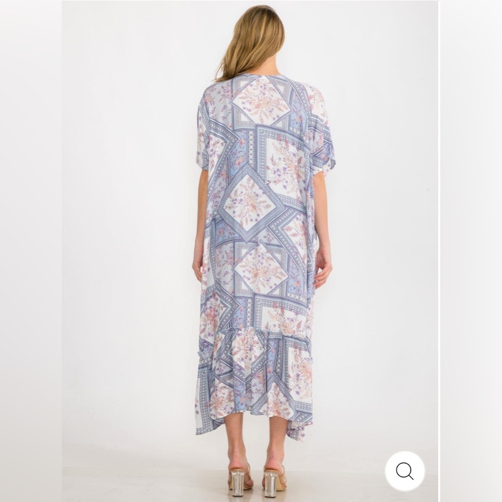 124. Bohemian Short Sleeve Ruffle Bottom Hem Kimono - Picture 4 of 4